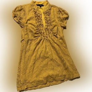 Yellow blouse ♥️ lace overlay and low neckline